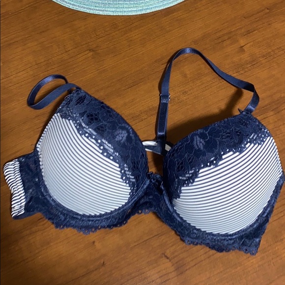 Bra - Picture 1 of 3